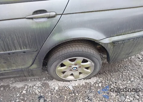 2002 BMW 325 Xi из США, поврежденный, VIN WBAEU33422PH85075